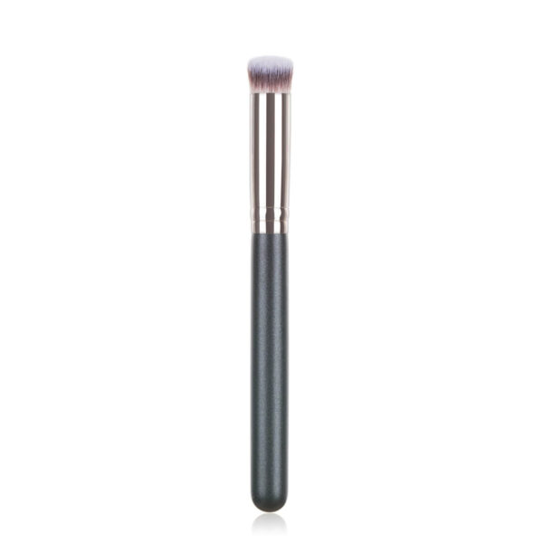 concealer blending brush